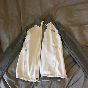 Northface jacket size small, great condition!